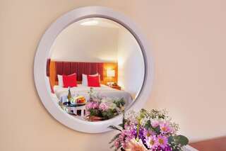 Курортные отели Lopota Lake Resort & Spa Напареули Стандартный двухместный номер с 1 кроватью-5